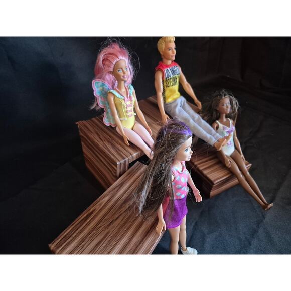 3 Barbie Dolls And 1 Ken.. Fully Dressed And Ready To Go . Good Condition - Picture 3 of 8
